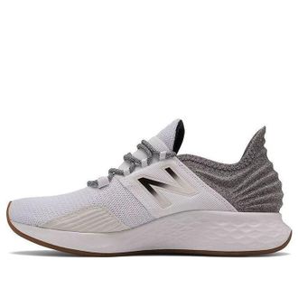 New Balance (WMNS) New Balance Fresh Foam Roav Tee Shirt - White Black WROAVTW