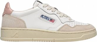 Autry Womens Medalist Low Sneaker In White