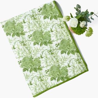 Mrs. Alice Lady Isabellas Garden Tablecloth in Green at Nordstrom, Size X-Large