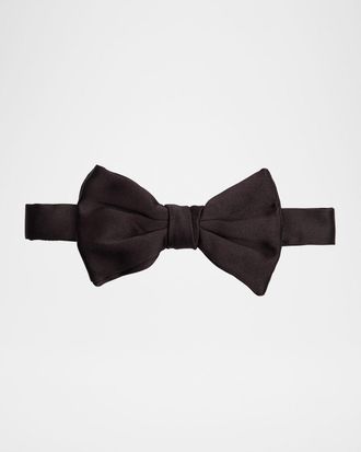 Giorgio Armani Men & apos;s Pre-Tied Silk Twill Bow Tie