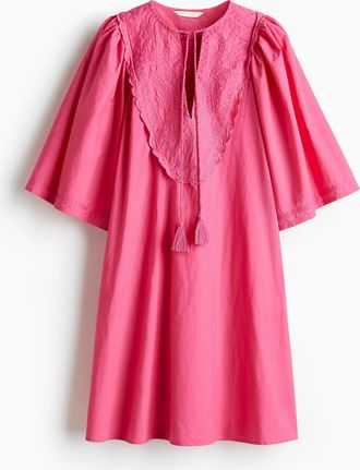 H&M Besticktes Popelinekleid - Knallrosa