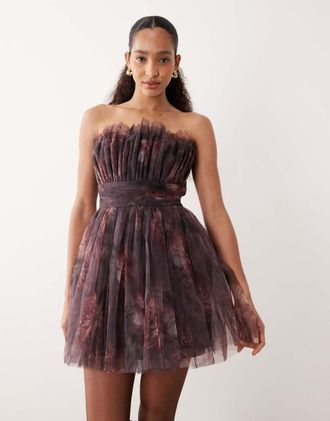 Lace & Beads Vestito corto a fascia in tulle stretto in vita color prugna a fiori-Viola