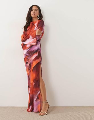 Asos Vestito lungo in raso rosa con stampa effetto marmo e maniche svasate-Multicolore