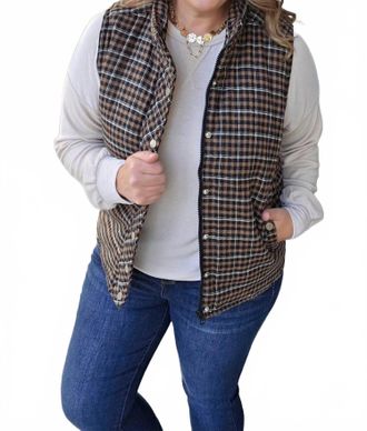 Staccato Plaid Snap Zipper Vest In Taupe Black