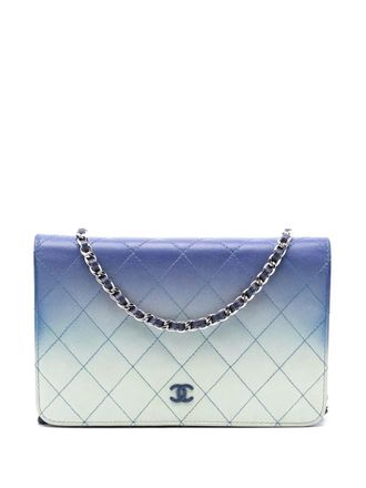 Chanel 2015-2016 Ombre Lambskin Degrade Wallet On Chain crossbody bag - Blauw