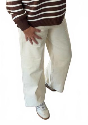 Entro Patch Pocket Wide Leg Pants In Ecru