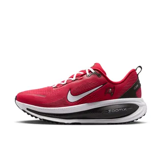 Nike Mens Vomero 18 (Tampa Bay Buccaneers) NFL Road Running Shoes in Red | IQ6043-600