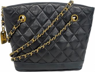 Chanel Leather Shoulder Bag (Pre-Owned)