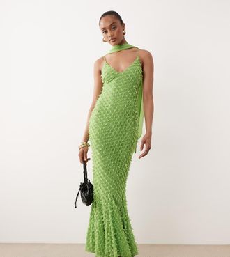 Asos Tall ASOS DESIGN Tall - Vestito con spalline sottili e scollo profondo verde con godet e foulard-Multi
