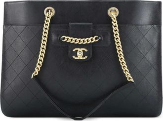 Chanel CC Front Chain Pocket Stitched Leather Medium tote bag - Zwart