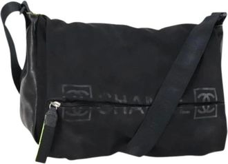 Chanel Pre-owned Cross Body Bags, female, Black, Size: ONE SIZE Pre-owned Nylon Crossbody Bag