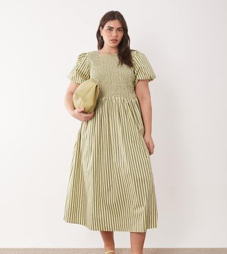 New Look Plus New Look Curve - Vestito midi arricciato verde a righe