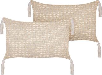 Beliani Beliani - Conjunto De 2 Cojines Beige Claro 25 X 45 Cm Poli&eacute;ster Borlas Relleno Hakone
