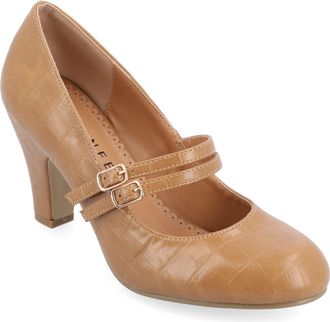 Journee Collection Women & apos;s Narrow Width Windy Pumps