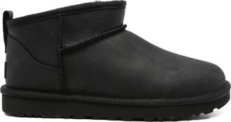 UGG Klassieke Ultra Mini Leren Boot - Dames - Winterlaarzen - Zwart - 41 EU - Leer - Schoenen