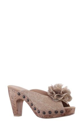 Nina Veneto Sandal in Natural at Nordstrom, Size 7.5