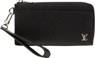 Louis Vuitton Pre-owned Clutches, female, Black, Size: ONE SIZE Pre-owned Taiga Long wallet (bi-fold)