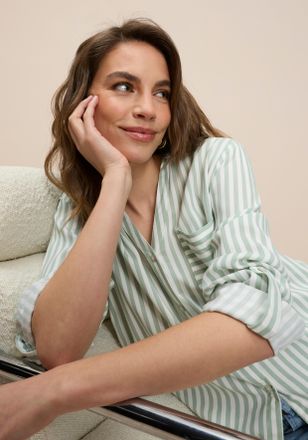 Tamaris Hemdbluse TAMARIS, Damen, Gr. 34, sanftes wei&szlig;, gr&uuml;n gestreift, Web, Obermaterial: 100% Viskose, unifarben, l&auml;ssig geschnitten, V-Ausschnitt, Krempel&auml;