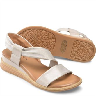 COMFORTIVA Womens Marcy Sandal In Champagne