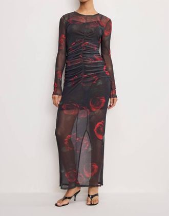 Good American Mesh Ruched Maxi Dress In Moody Red Roses