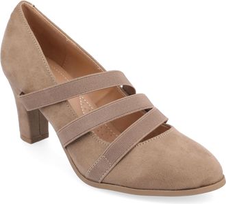 Journee Collection Women & apos;s Comfort Narrow Width Loren Pumps