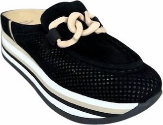Softwaves Womens Carlisa Loafers In Black Camel
