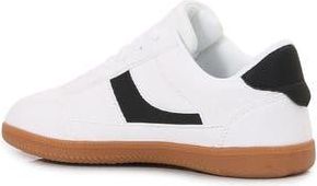 Berness Lily Gum Sole Sneaker in White at Nordstrom Rack, Size 10