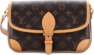 Louis Vuitton Diane NM Handbag Monogram Canvas crossbody bag - Bruin