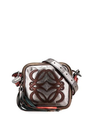 Loewe Borsa a tracolla mini in pelle di capra con motivo Anagram e nappa 2008 - Argento