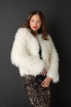 Izabel London Womens Ivory Faux Fur Textured Cropped Jacket - White - Size 18 UK