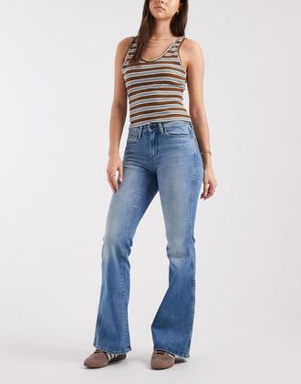Wrangler Montana - Jeans a zampa lavaggio medio-Blu