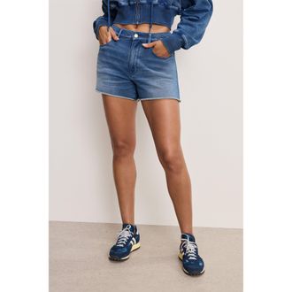 Good American Womens Jeanius Good 90s Short | Indigo, Size 22 Plus | Good American by Khlo&Egrave; Kardashian