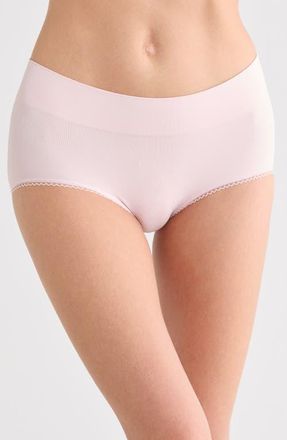 Wacoal Feeling Flexible Briefs in Pale Pink Ii at Nordstrom, Size Xx-Large
