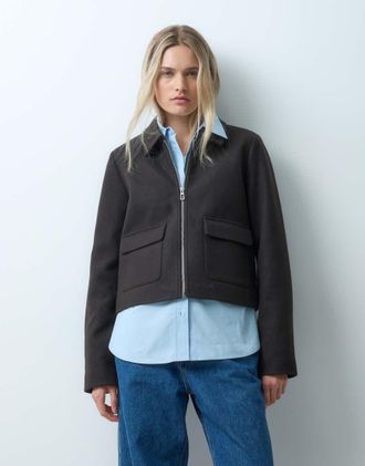 Only giacca corta con zip e finta lana marrone cioccolato