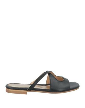 LES ITALIENNES Sandals