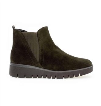 Gabor Womens Chelsea Boots In Bottle Green Dreamvelour
