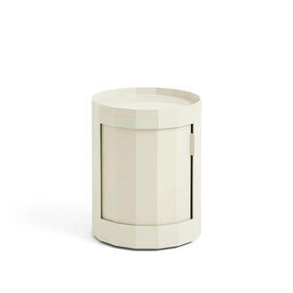 HAY Facet Cabinet mit F&uuml;ssen und Rollen, niedrig, eggshell
