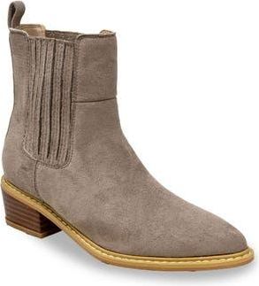 Chase + Chloe by Intouch Footwear Western Block Heel Chelsea Boot in Taupe at Nordstrom Rack, Size 6.5