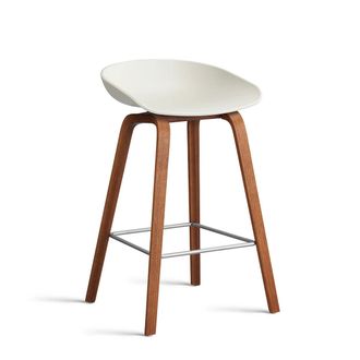 HAY About A Stool AAS 32 H 65 cm, Walnuss lackiert / Edelstahl / melange cream 2.0 (Filzgleiter)