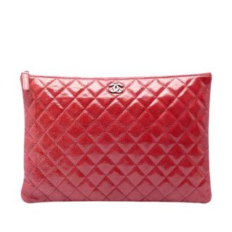 Chanel Pre-owned Clutches, female, Red, Size: ONE SIZE Pre-owned Quilted Patent Leather Clutch