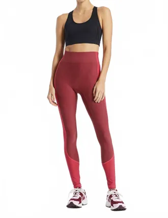 Bandier Center Stage Color Block Pro Fleece Leggings In Cordovan/pink Herringbone