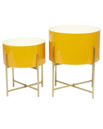 CosmoLiving by Cosmopolitan Cosmoliving By Cosmopolitan Yellow Modern Planter