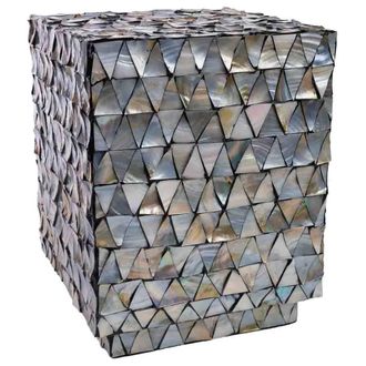 Wanderlust Deco Taburete de madera y madreperla 35 x 35 x 45h cm