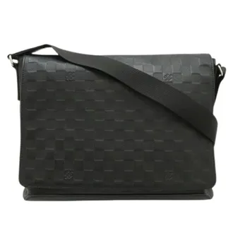 Louis Vuitton Pre-owned Cross Body Bags, male, Black, Size: ONE SIZE Pre-owned District MM Damier Infini Shoulder Bag