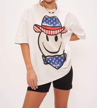 Bloomingdale's Stars Cowboy Smiley Oversized Tee In Vintage White