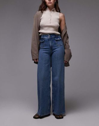 & Other Stories Jeans a vita alta con fondo ampio lavaggio blu medio con tasca e fascia in vita con bottone doppio