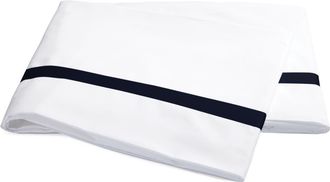 Matouk Lowell 600 Thread Count Flat Sheet in Navy at Nordstrom, Size King