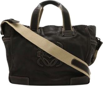 Loewe Vintage, unisex, Bruin, ONE Size, Leer, Pre-owned Leather Shoulder Bag