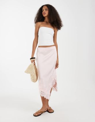 Vero Moda Gonna midi in raso rosa chiaro con dettagli in pizzo