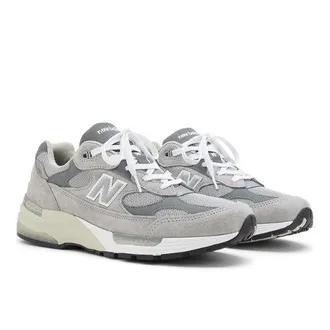New Balance Unisex Made in USA 992 en Gris/Blanco, Gamuza/Malla, Talla 37.5